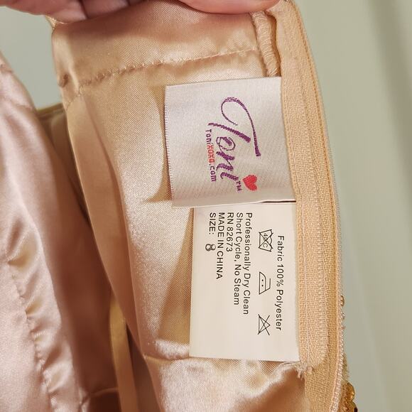 TONI NWOT Sleeveless Pale Yellow Girls Lace Dress with Tulle, Size 8 - Picture 11 of 11